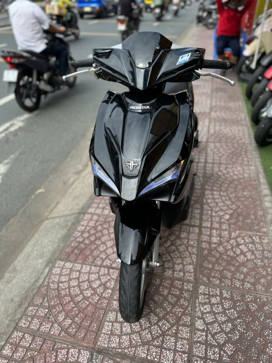 HONDA AIR BLADE 125CC ĐỜI 2017 BS 59S2-71477 – MÁY BỐC LƯỚT ÊM, XE ĐẸP SẠCH SẼ